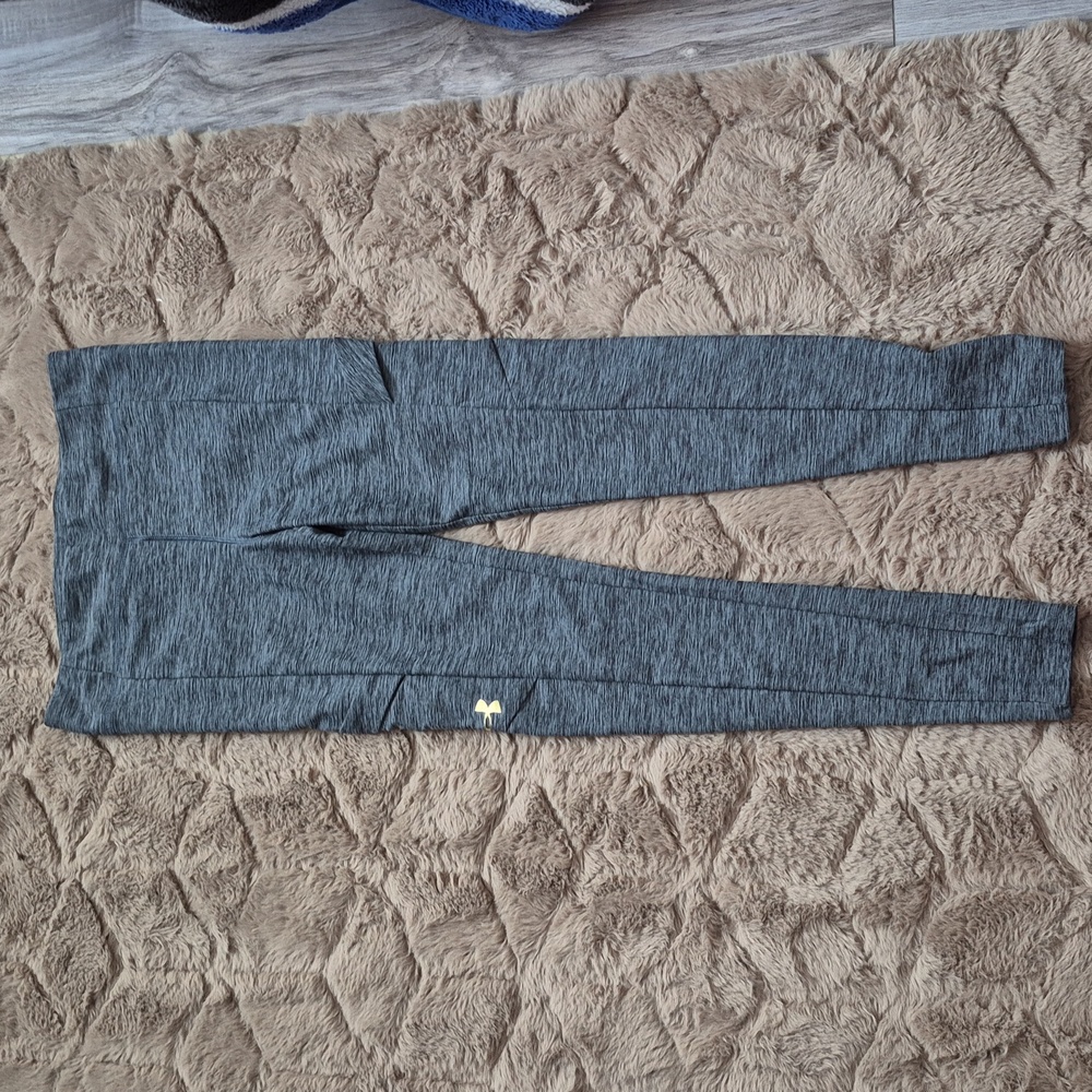 Under Armour Youth Size Large